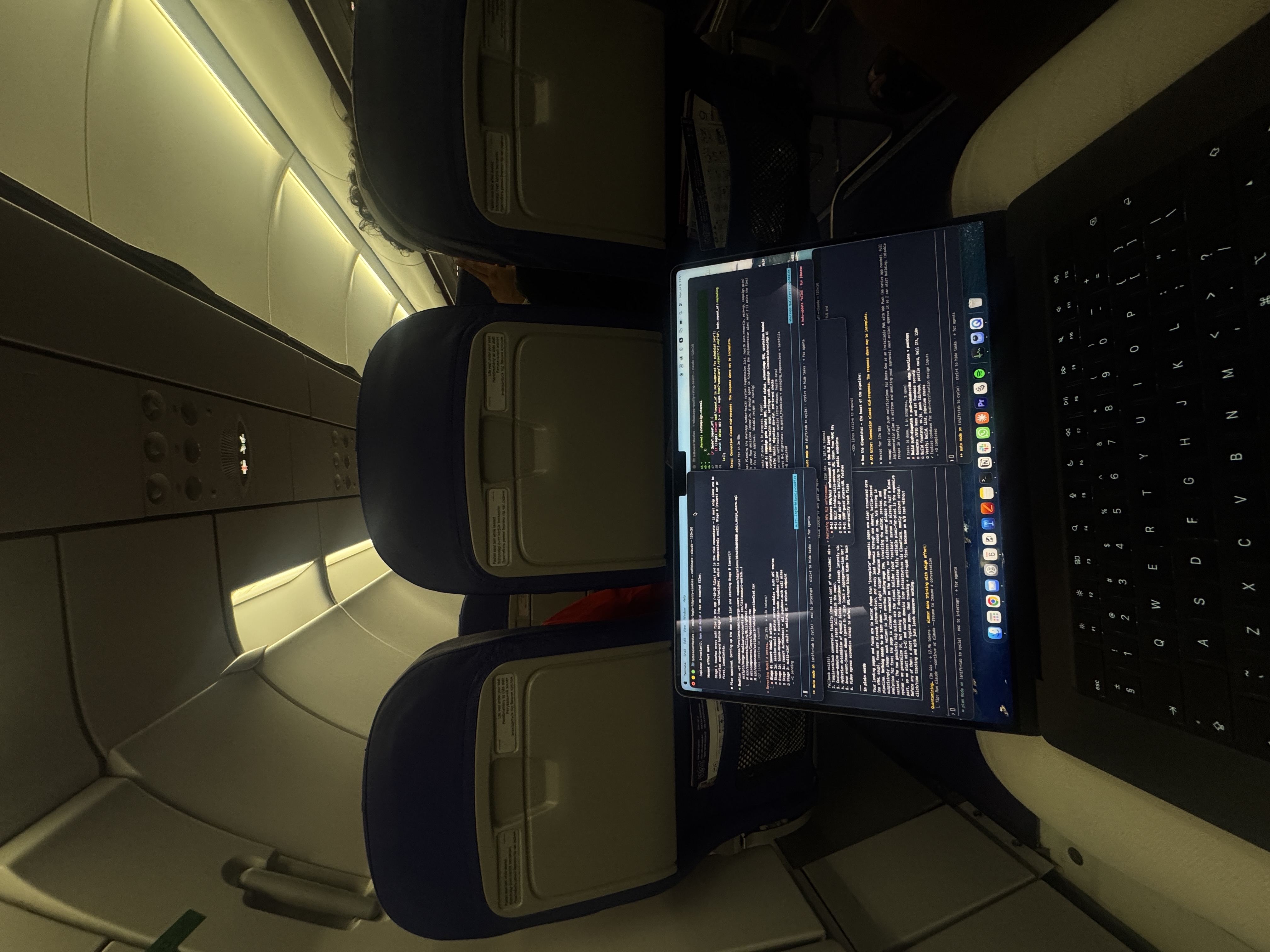 Cod scris în avion